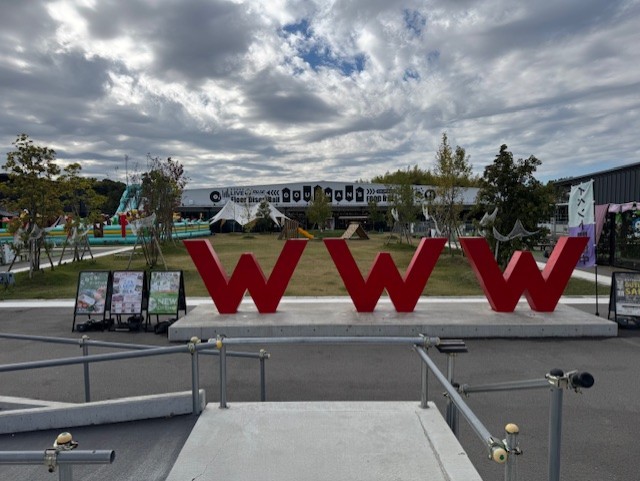 ワンちゃんも飼い主も笑顔に!岸和田の癒し空間「WHATWON(ワタワン)」